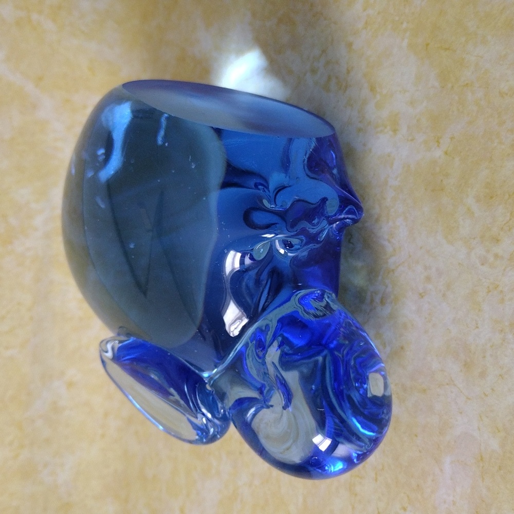 Blue Bunny Art Glass Paperweight - Picture 4 of 8